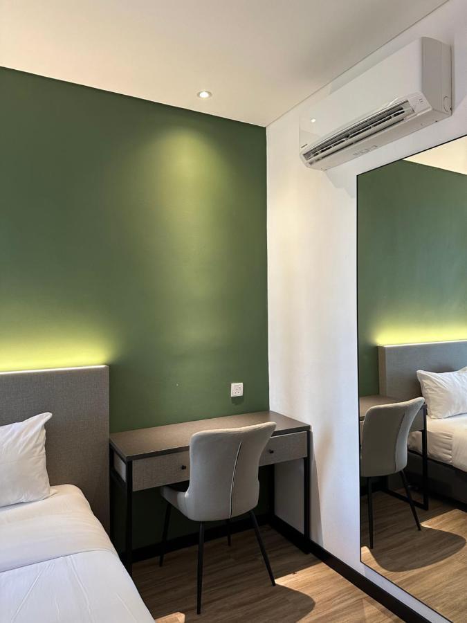 The Gallivant Hotel George Town Exterior photo